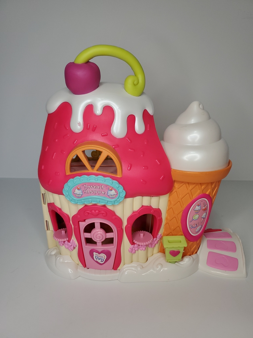 My Little Pony MLP  Ponyville Sweet Shoppe Ice Cream Playset